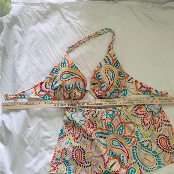 2 piece multicolor paisley print on white - Picture 3 of 6